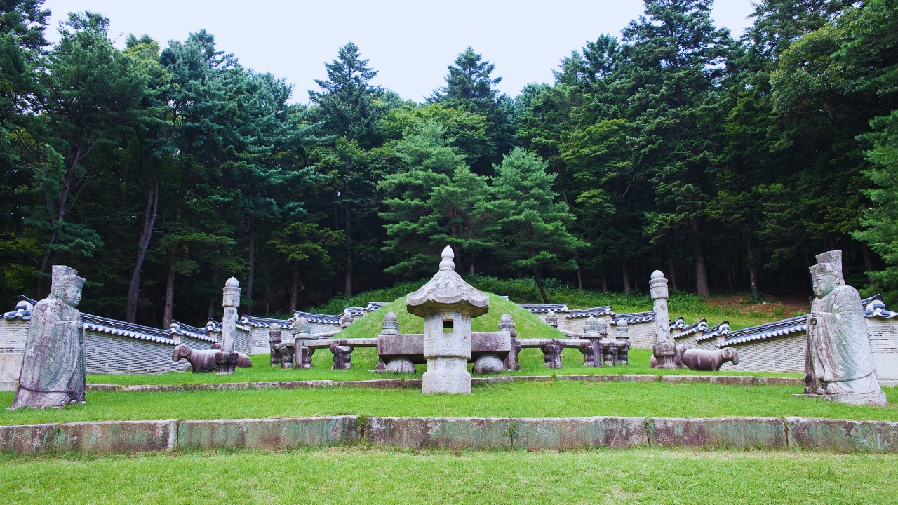 gwangneung-royal-tomb-namyangju-frontal-view