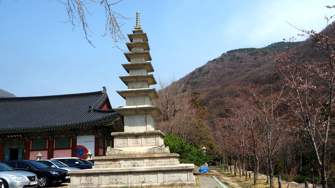 busan-beomeosa-pagoda