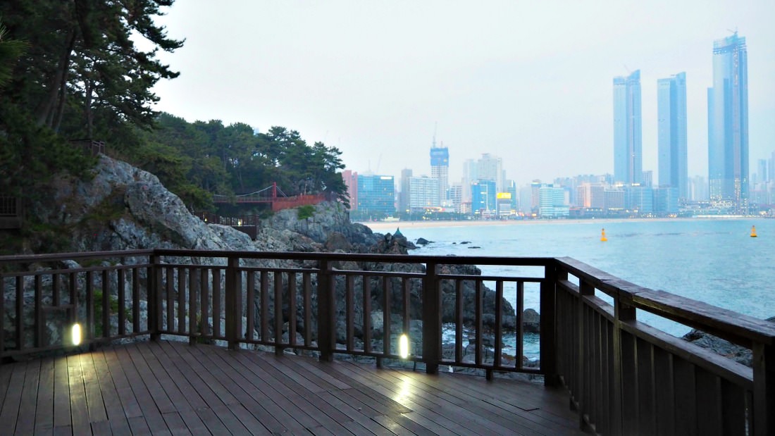 dongbaek-island-park