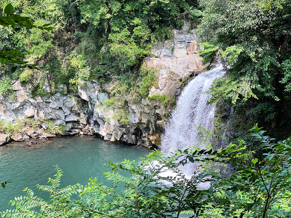 cheonjeyeon-waterfall