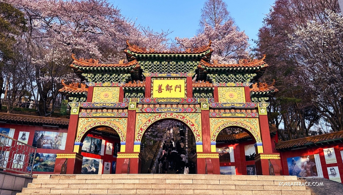 chinatown-in-incheon-gate-jayu-park-best2