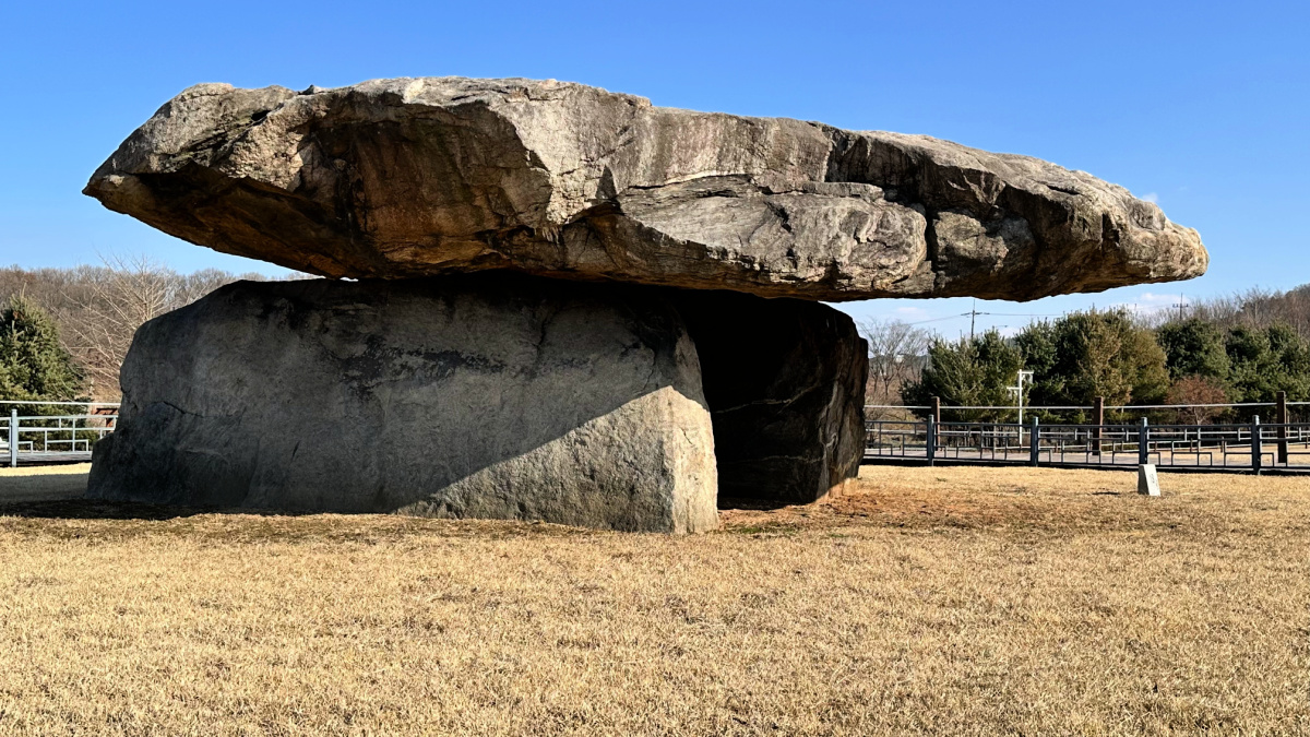ganghwado-dolmens-bugeun-ri-dolmen-12