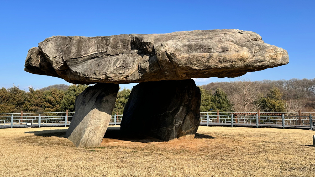 ganghwado-dolmens-bugeun-ri-dolmen-14