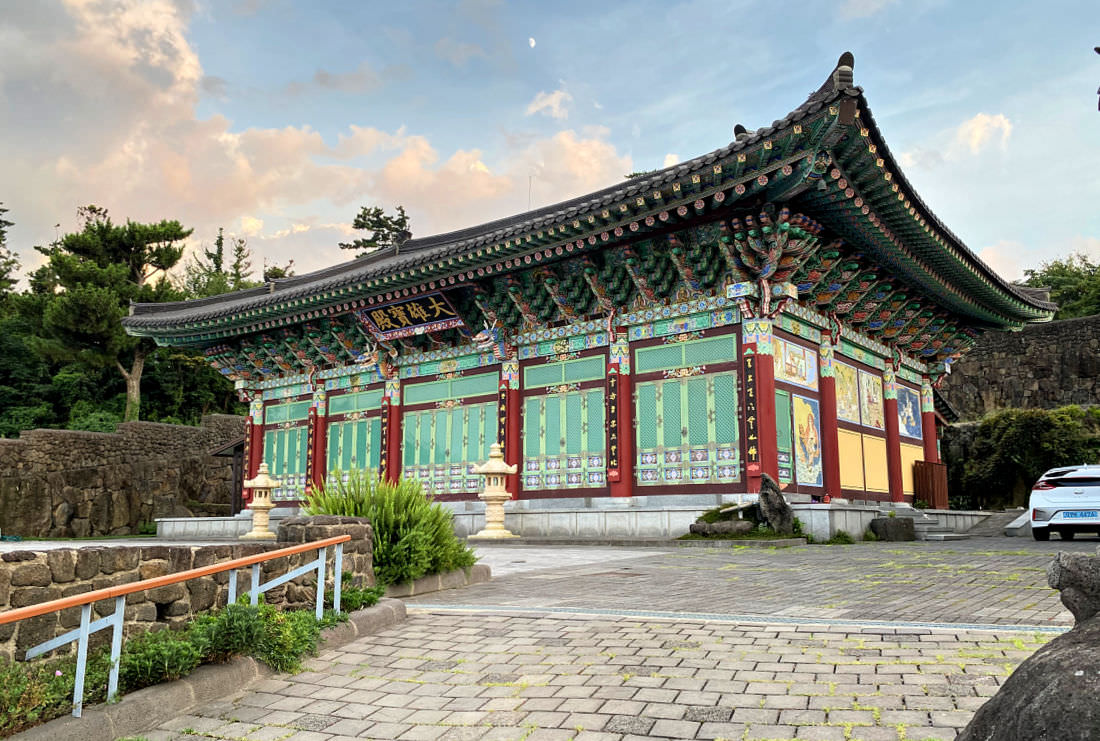 jeju-gwaneumjungsa-temple