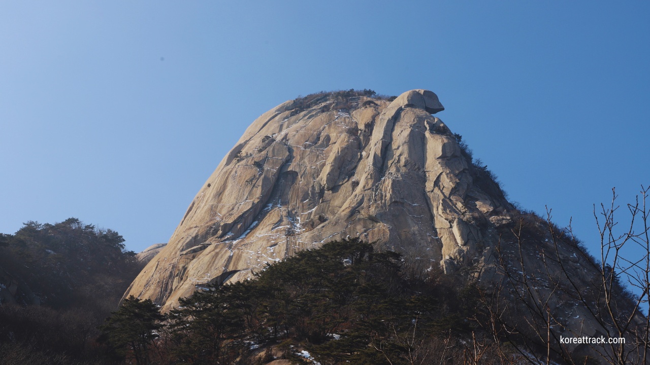 insubong-peak-bukhansan-national-park-other-side-view