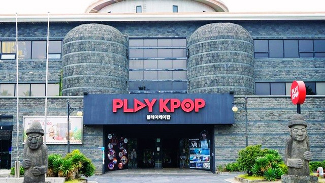 Play K-Pop Museum is an exciting and very entertaining high-tech facility on Jeju Island. This is the closest you can get to experience with K-pop stars.