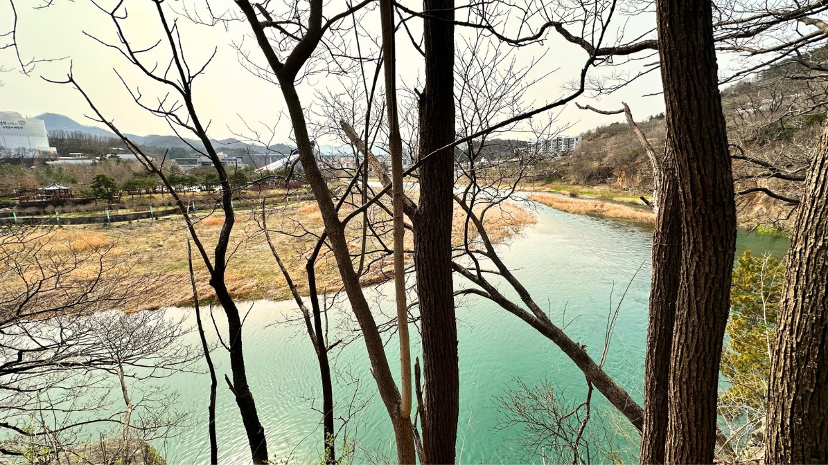 jukseoru-pavilion-osipcheon-river-view