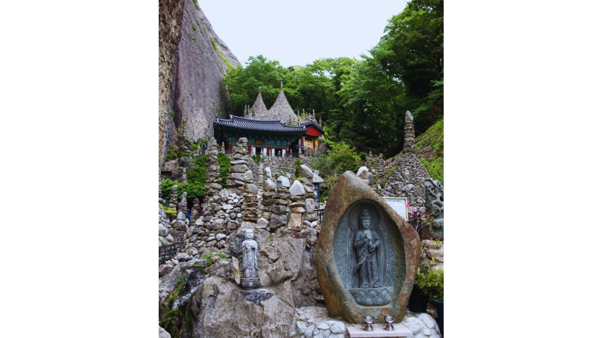 tapsa-temple-in-jinan-carved-stone-buddha