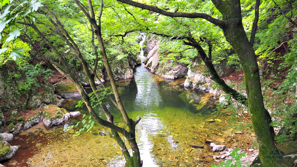 wonju chiaksan guryongsa falls