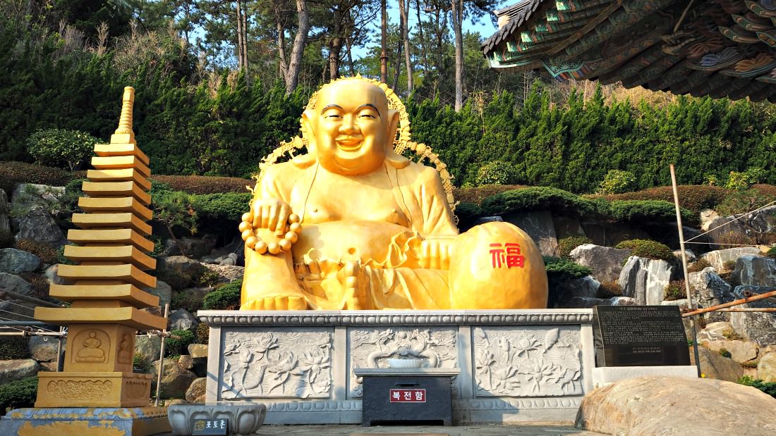 haedong-yonggungsa-temple-giant-buddha