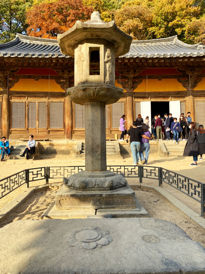 buseoksa-temple-stone-lantern