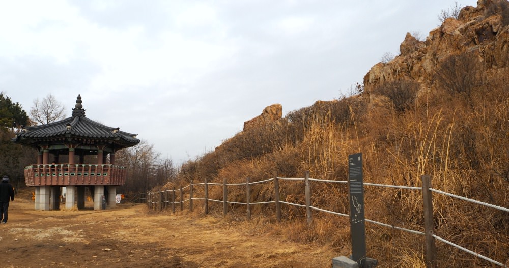 gyeyangsan-mountain-pavilion-1