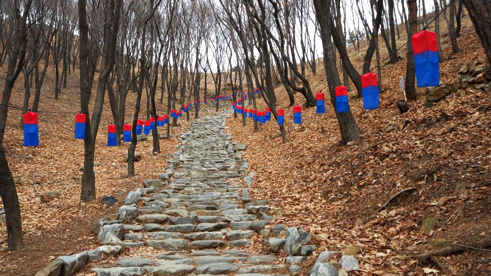 gyeyangsan-stone-steps