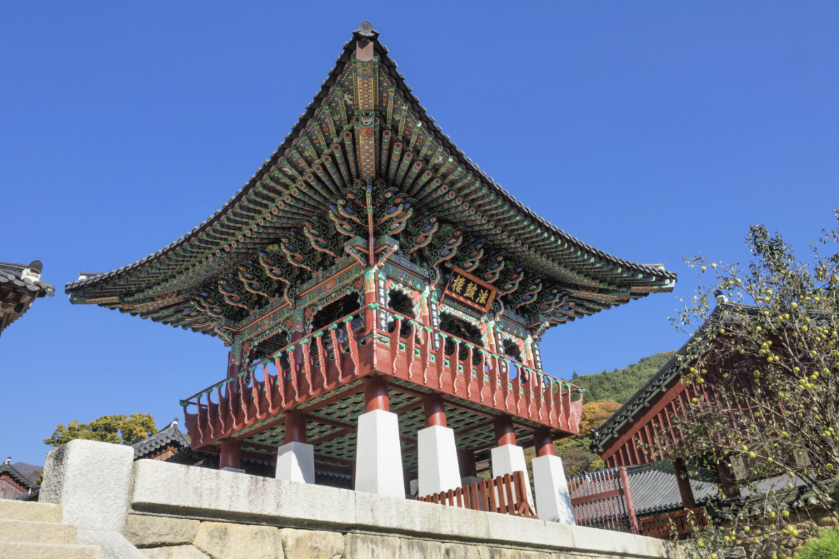 hwaeomsa temple bell pavilion