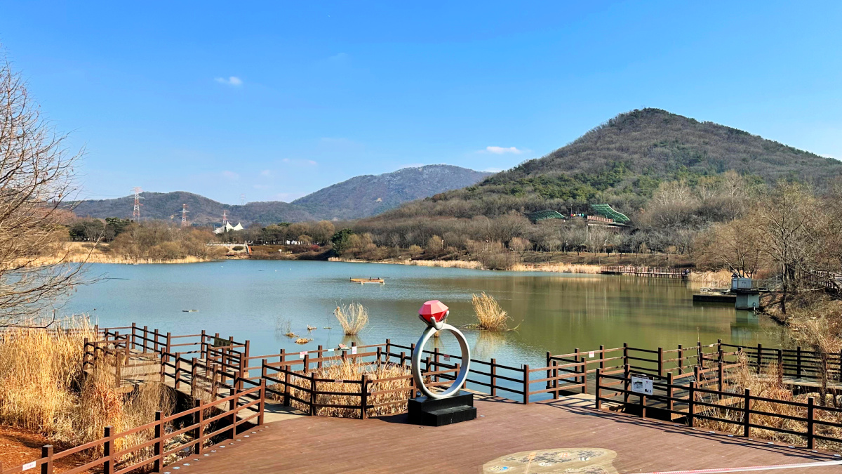 incheon-grand-park-jangsu-dong-lake0view