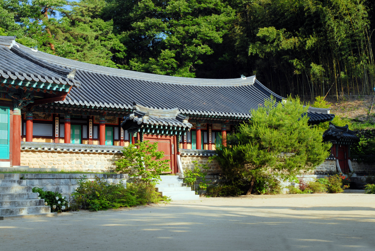 jikjisa-temple-hall