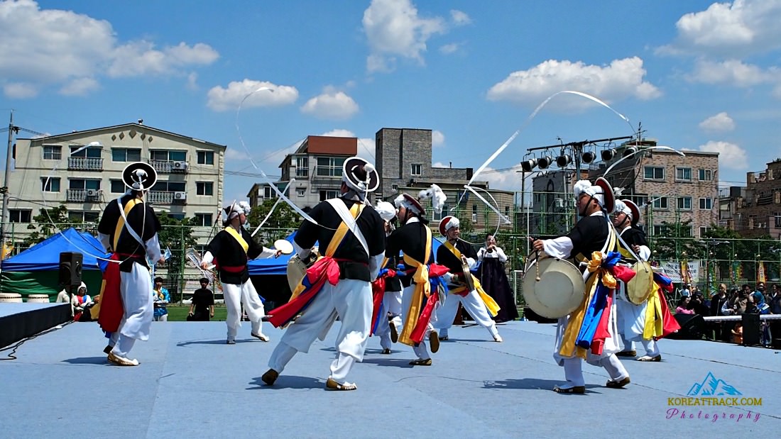 korean-festival-dance