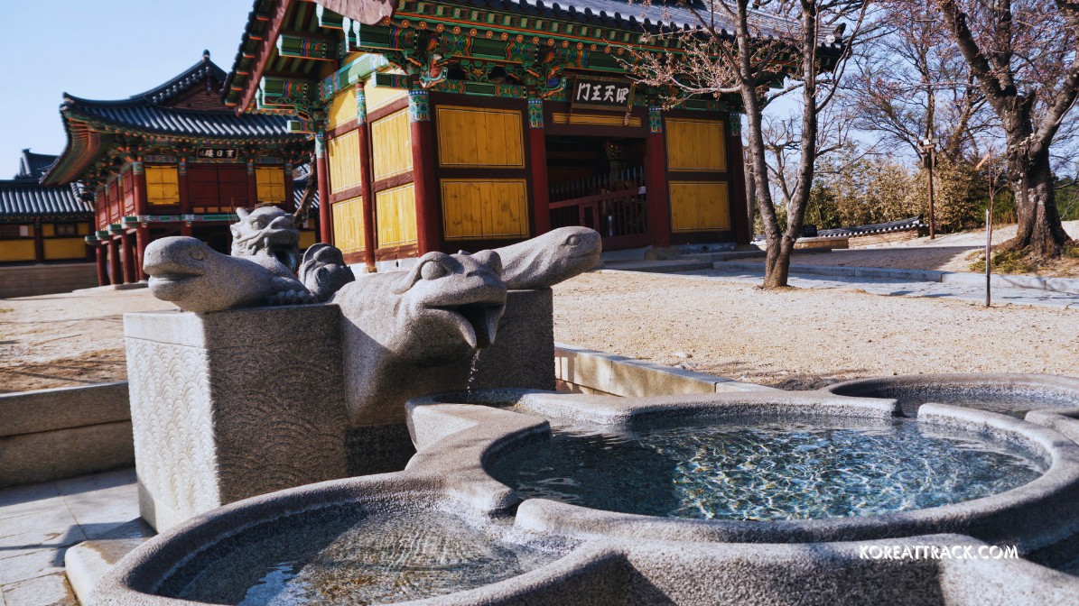 naksansa-temple-yangyang-water-fountain-view