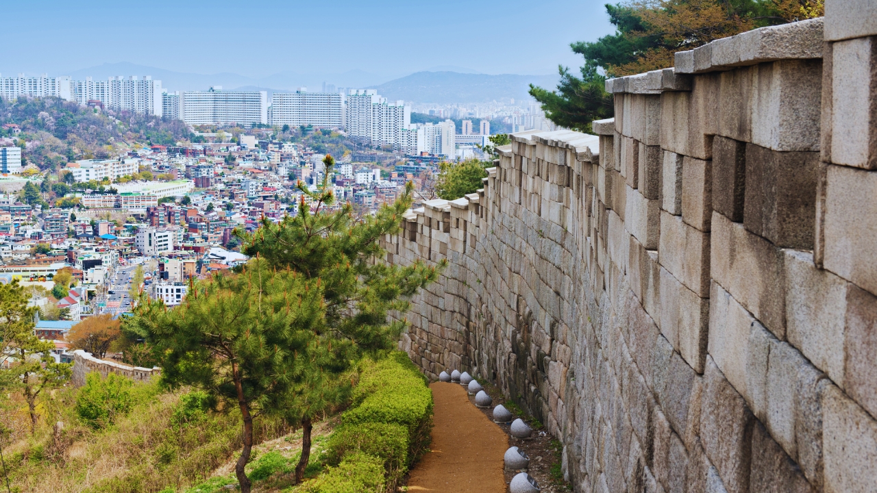 seoul-city-wall-city-view