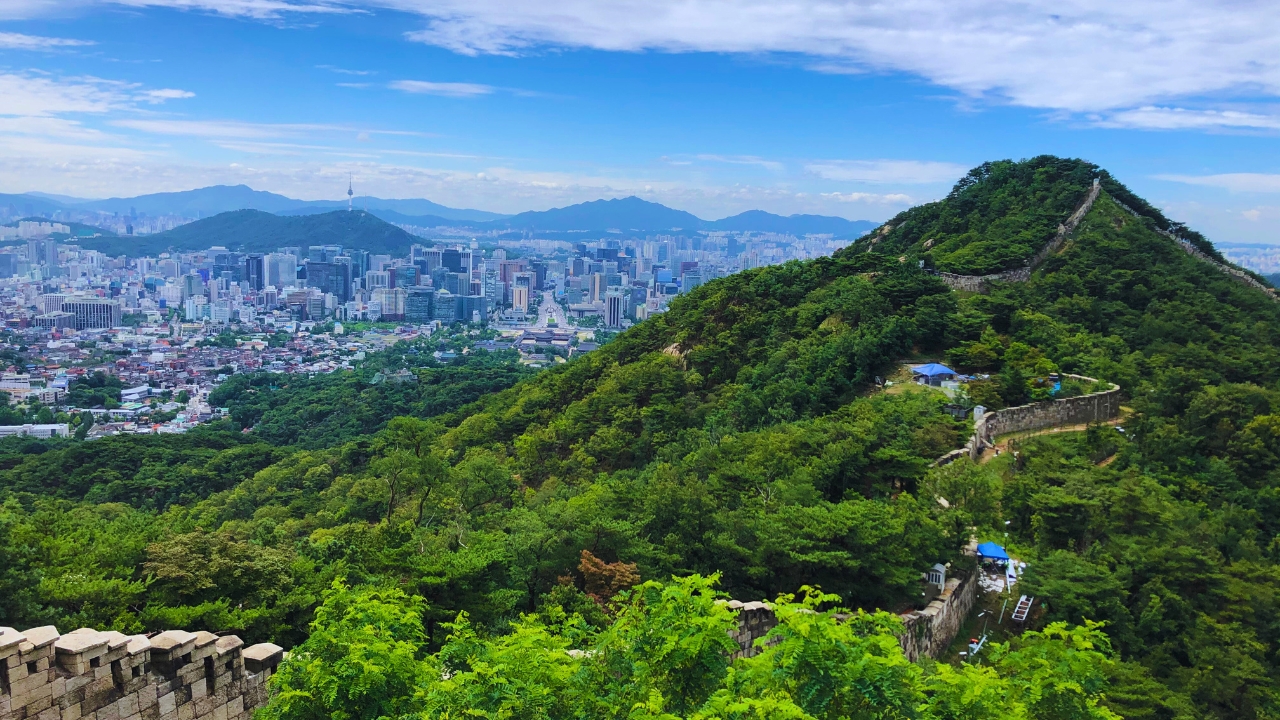 seoul-city-wall-mountain-wall-city