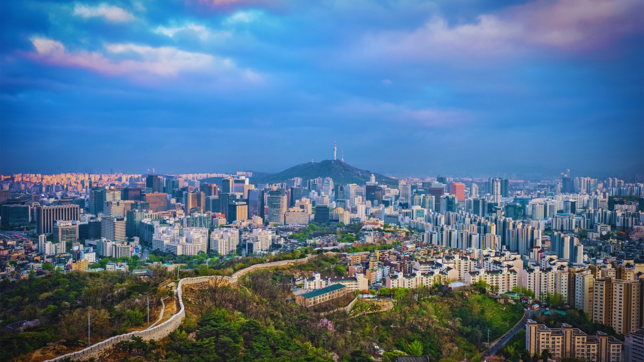 seoul-city-wall-namsan-sky-view