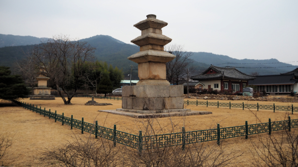 yeombulsa-stone-pagoda