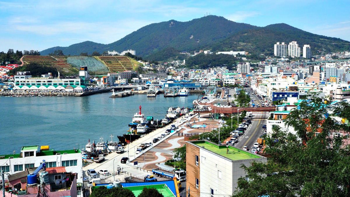 yeosu-city-port-view
