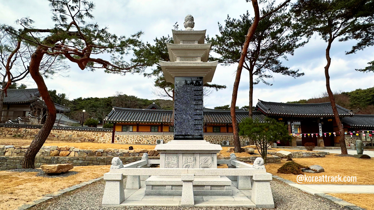 yongjusa-temple-filial-pity-pagoda-1
